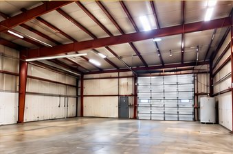 7,548 SF Warehouse · 812 McClaine St photo