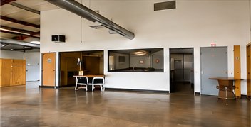 7,548 SF Warehouse · 812 McClaine St photo